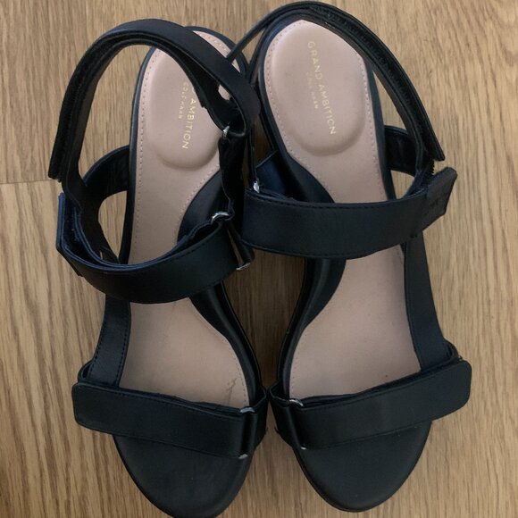 Cole Haan Women's Grand Ambition Ayer Wedges 8 Comfortable - Picture 2 of 9